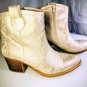 Dirty Laundry Metallic Cream Western Ankle Booties